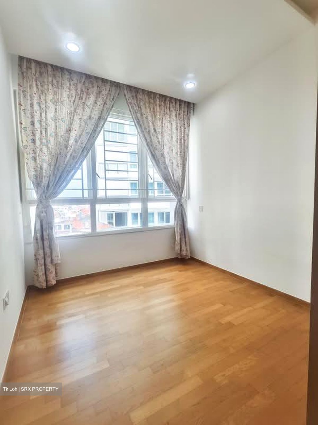 Vacanza @ East (D14), Condominium #591712431